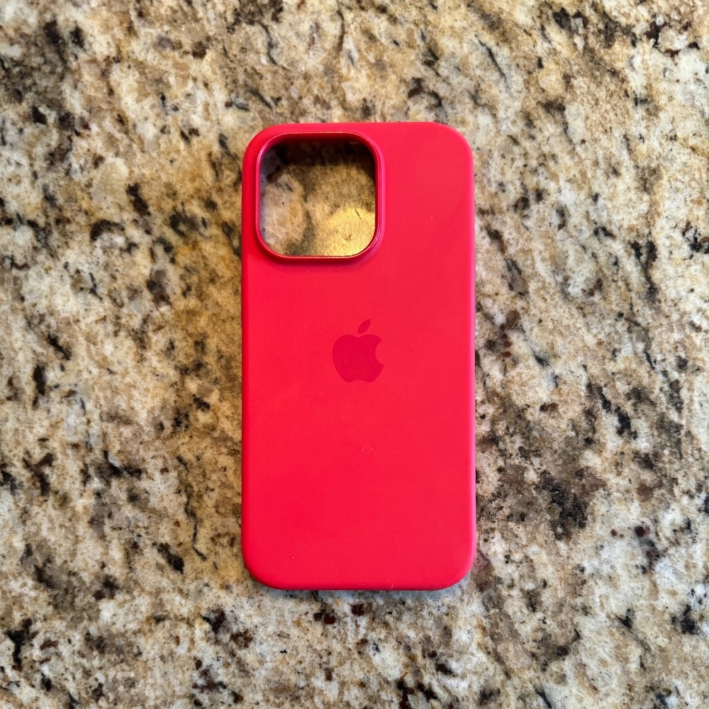 Apple iPhone 14 Pro MagSafe Case